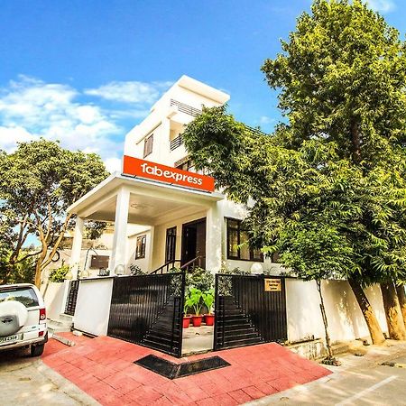 Fabexpress Tranquil Inn Gomti Nagar Lucknow Eksteriør bilde